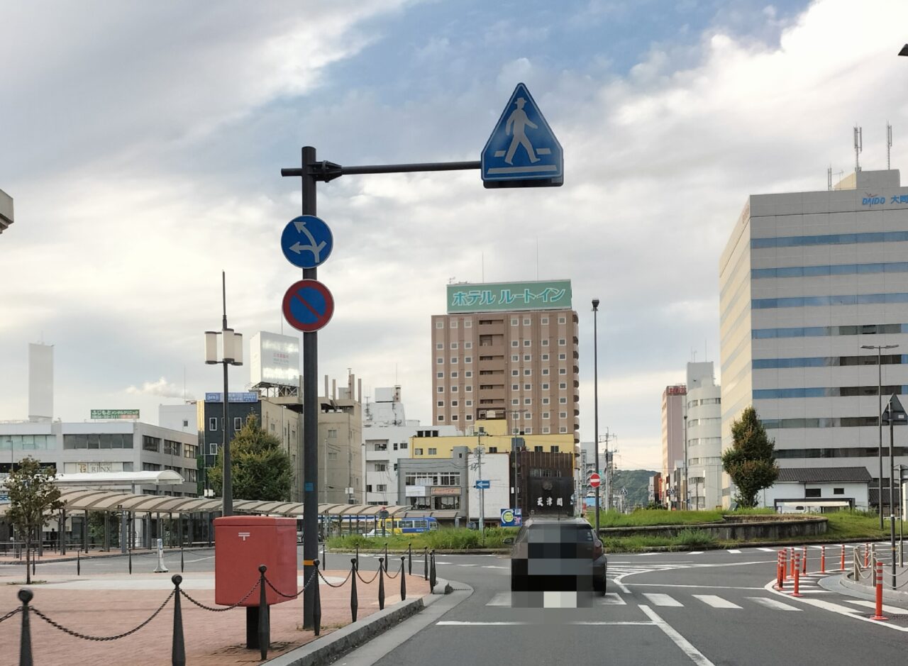 徳山駅前