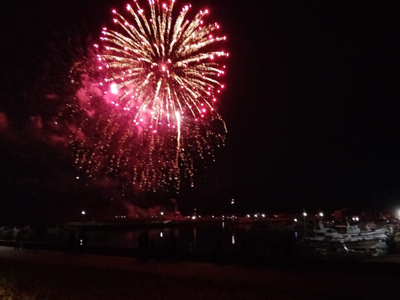 みたらい湾シークレット花火大会