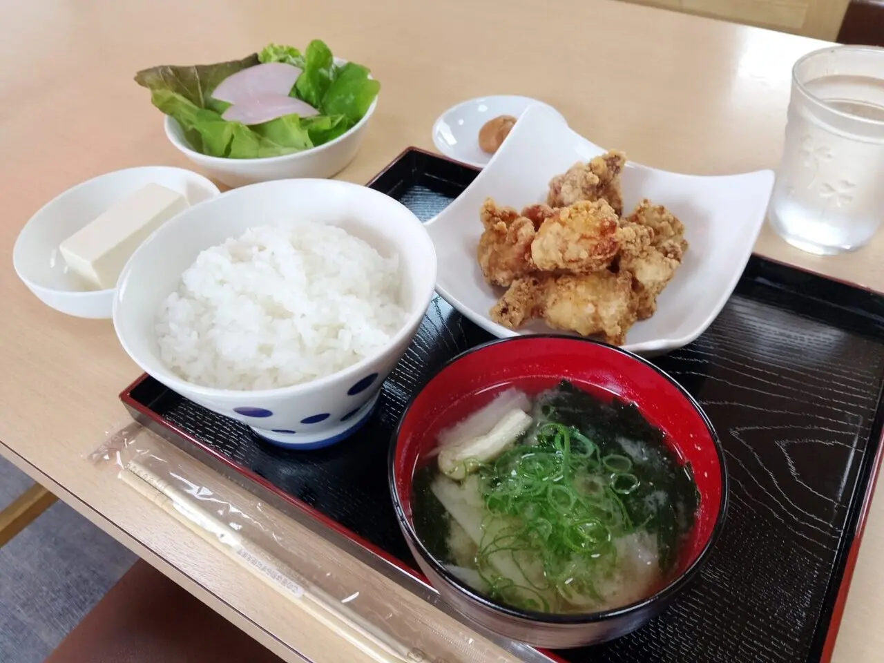 たんたん食堂